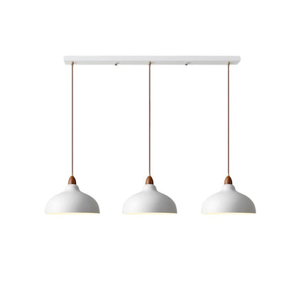 Houten Hanglamp Met Gebogen Kap En Scandinavische Lijnen