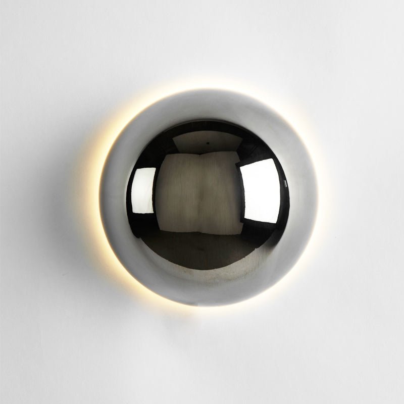 Moderne Wandlamp Met Halo Lichtgloed En Minimalistisch Design