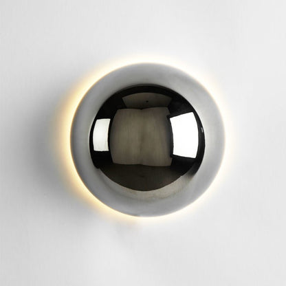 Moderne Wandlamp Met Halo Lichtgloed En Minimalistisch Design