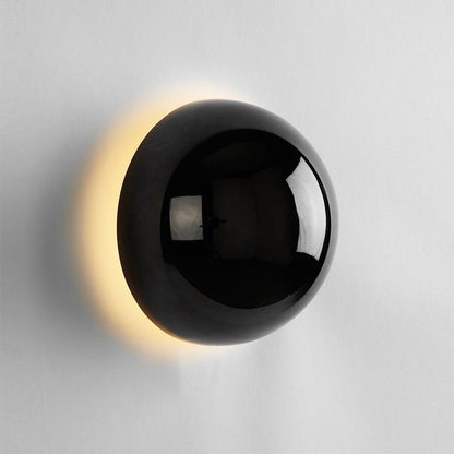 Moderne Wandlamp Met Halo Lichtgloed En Minimalistisch Design