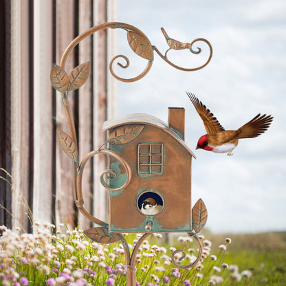 Metalen Vogelhuisje Met Artistiek Ontwerp En Stevige Tuinsteker