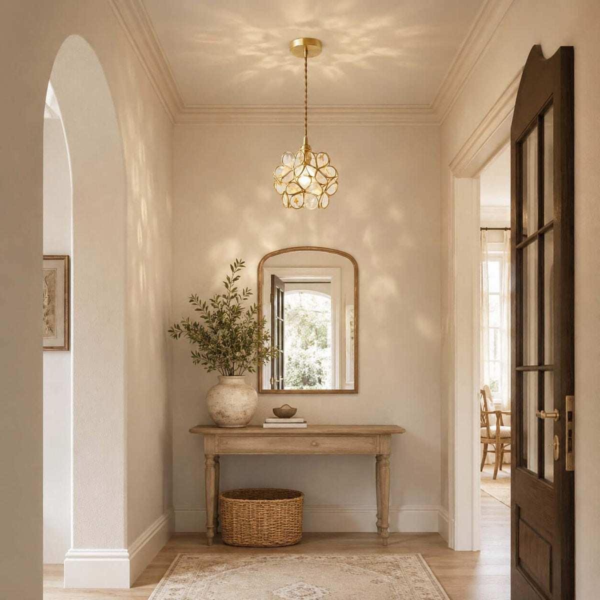 Elegante Bloemvormige Hanglamp van Glas met Messing Details