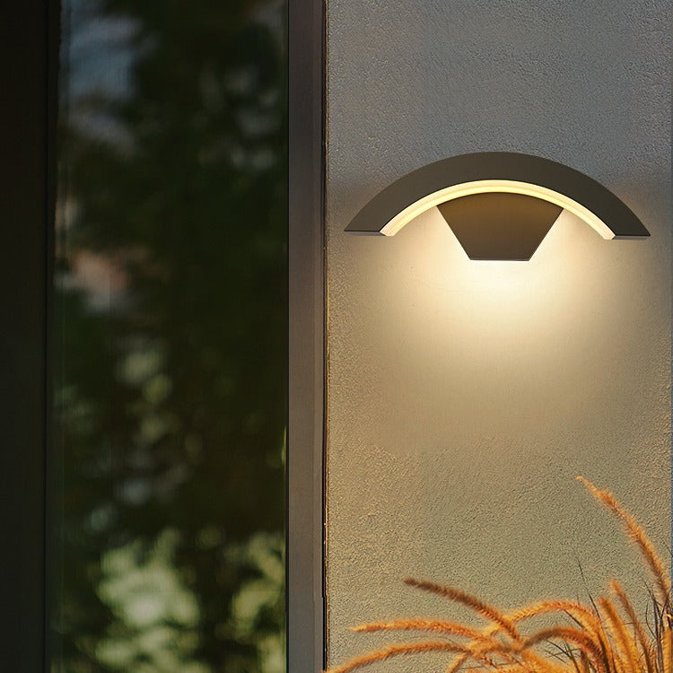 Moderne Buitenwandlamp met Gebogen LED Arm