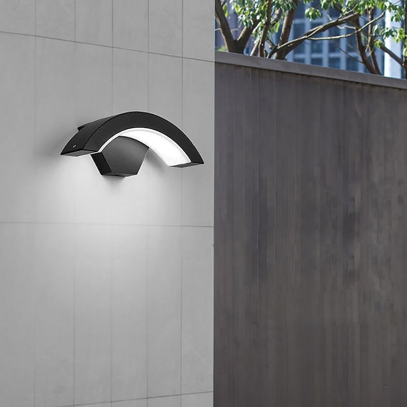 Moderne Buitenwandlamp met Gebogen LED Arm