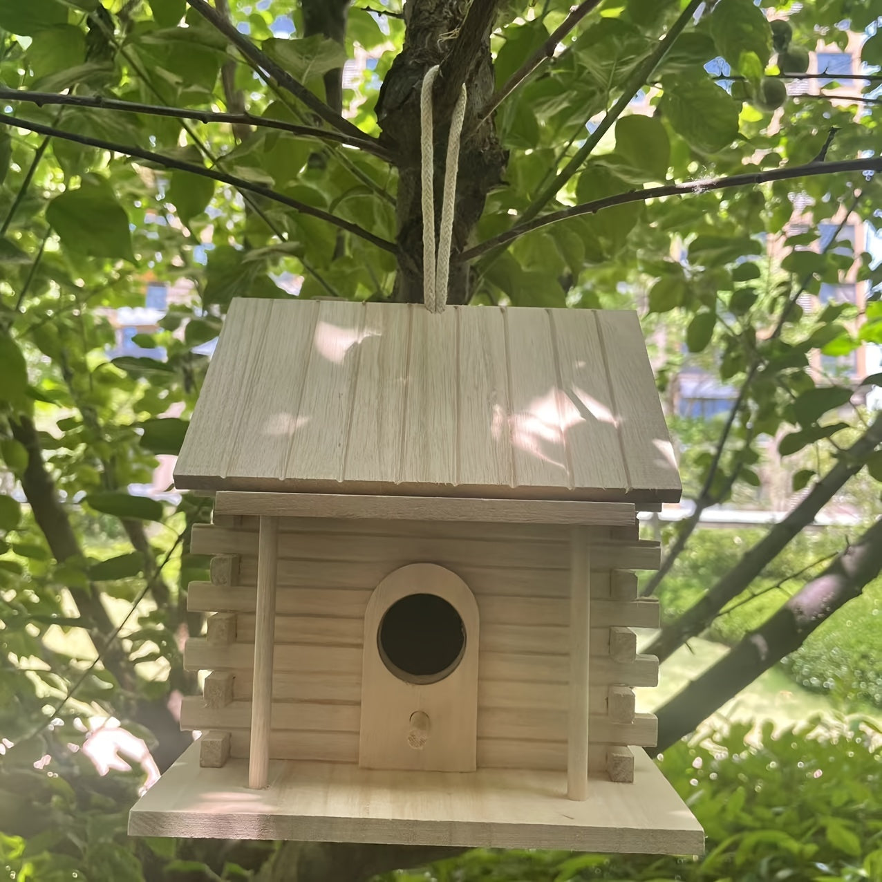 Handgemaakt Houten Vogelhuisje – Natuurlijk & Decoratief voor Kleine Vogels