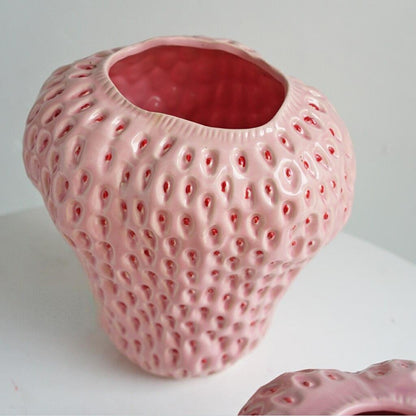 Keramische Decoratieve Vaas Met Sculpturaal Vruchtontwerp