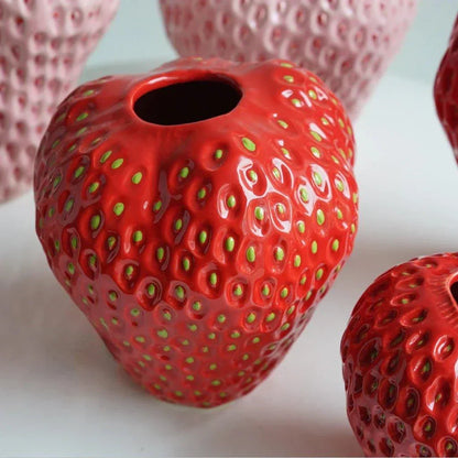 Keramische Decoratieve Vaas Met Sculpturaal Vruchtontwerp