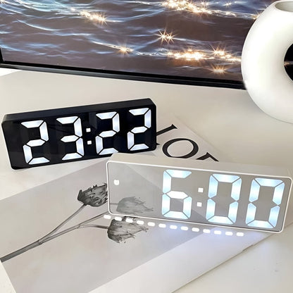 Digitale Tafelklok Met LED Spiegelweergave En Moderne Functies Voor Dagelijks Gebruik