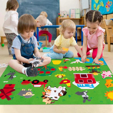 Educatief Viltbord voor Kinderen met Kleurrijke Speelfiguren