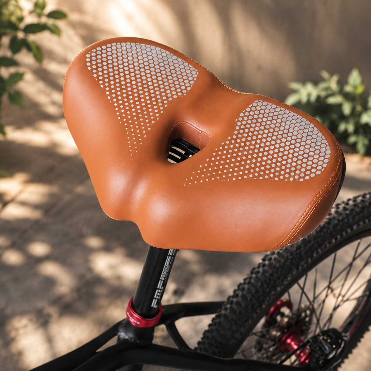 Noseless Fietszadel Met Brede Drukverlichting En Dubbele Vering Voor Comfort