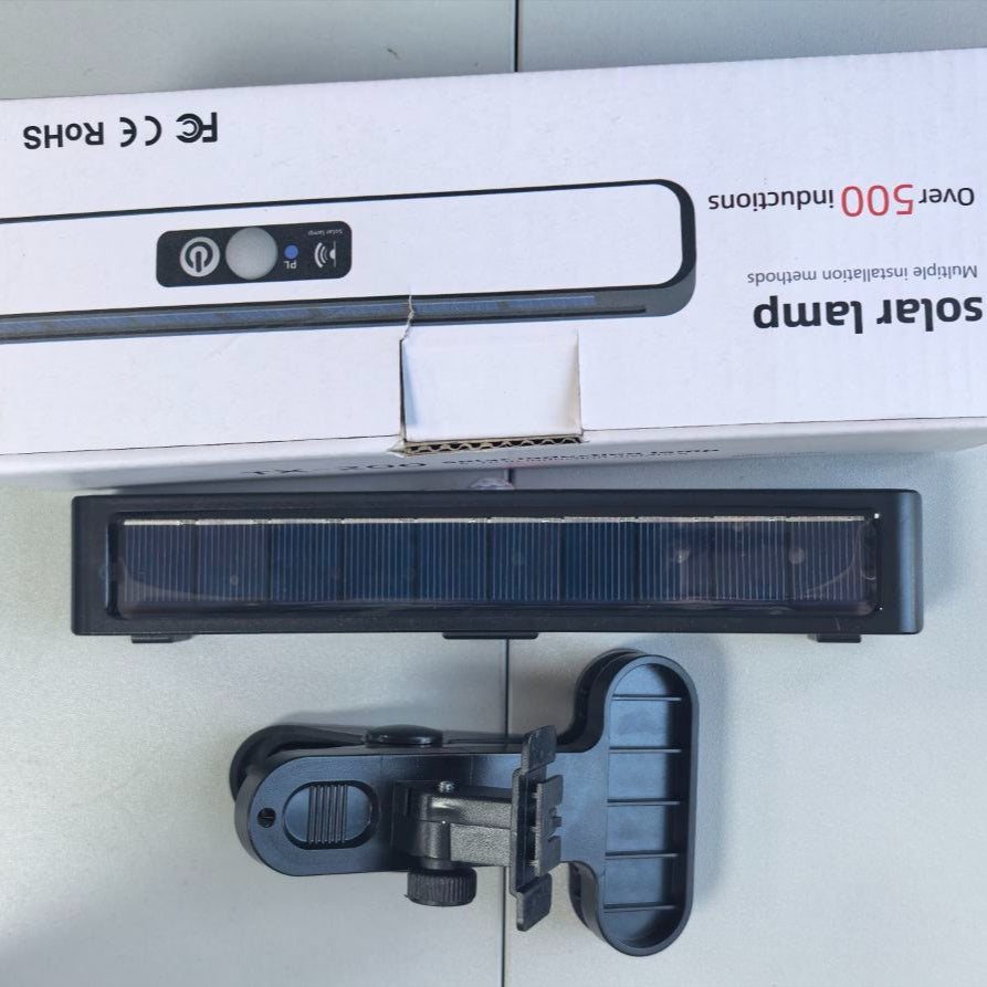 Ultraheldere Solar Clip‑On Buitenlamp met Bewegingssensor en 1200mAh Accu