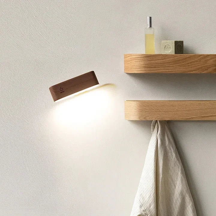 Draadloze LED Bureaulamp Van Massief Hout Met Magnetische Bevestiging