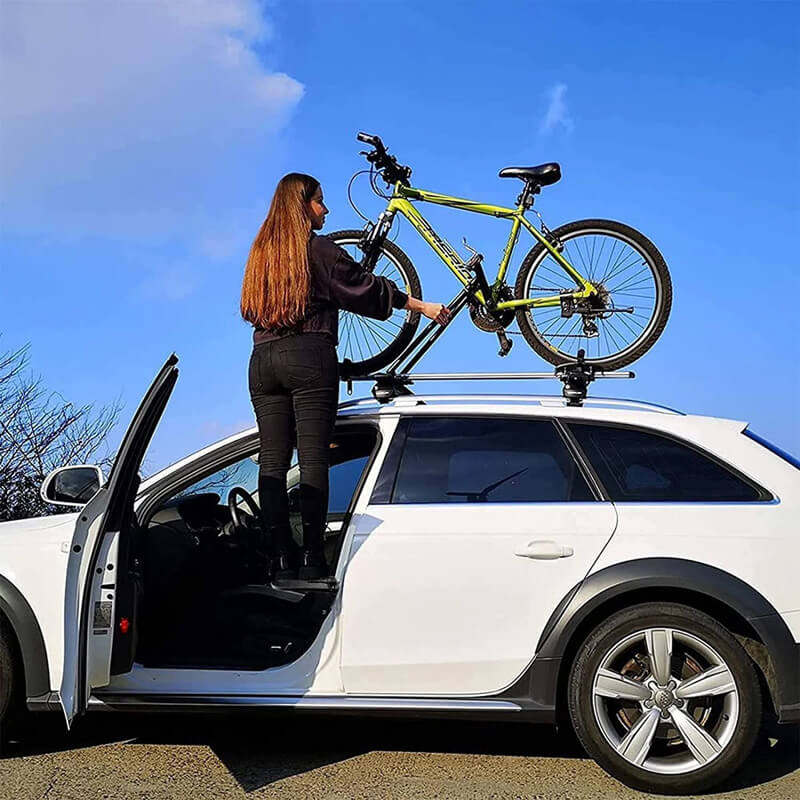 Autotrap Met Antislip Trede En Stevige Deurhaak Voor Veilig Dagelijks Dakbereik