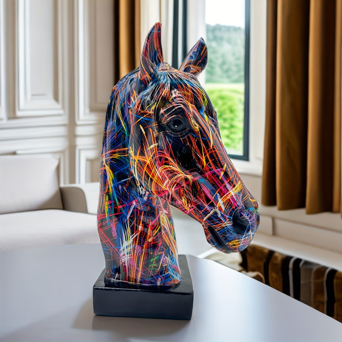 ColorBurst Paardenkop Sculptuur – Kleurrijk Abstract Ornament van Hars