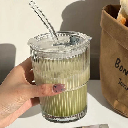 Geribbeld Drinkglas met Deksel en Glazen Rietje