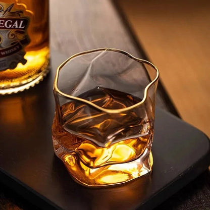 Whiskyglas met Reliëf en Goudkleurige Rand – 300 ml