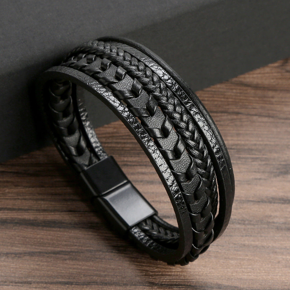 Gevlochten Leren Armband Met Magneetsluiting Voor Een Tijdloze En Verzorgde Uitstraling
