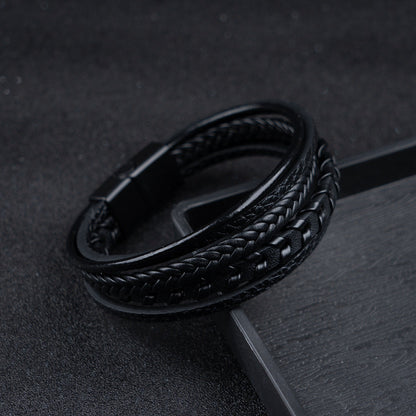 Gevlochten Leren Armband Met Magneetsluiting Voor Een Tijdloze En Verzorgde Uitstraling