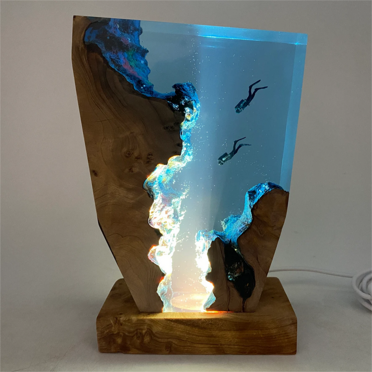 Epoxy Tafellamp Met Onderwaterdesign Voor Sfeervolle En Decoratieve Verlichting