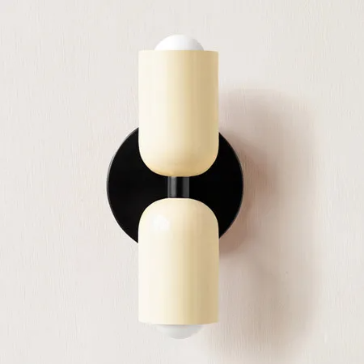Scandinavische Wandlamp Met LED Verlichting Voor Warme En Sfeervolle Interieurs