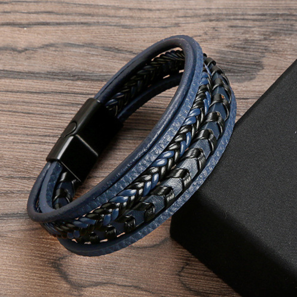 Gevlochten Leren Armband Met Magneetsluiting Voor Een Tijdloze En Verzorgde Uitstraling