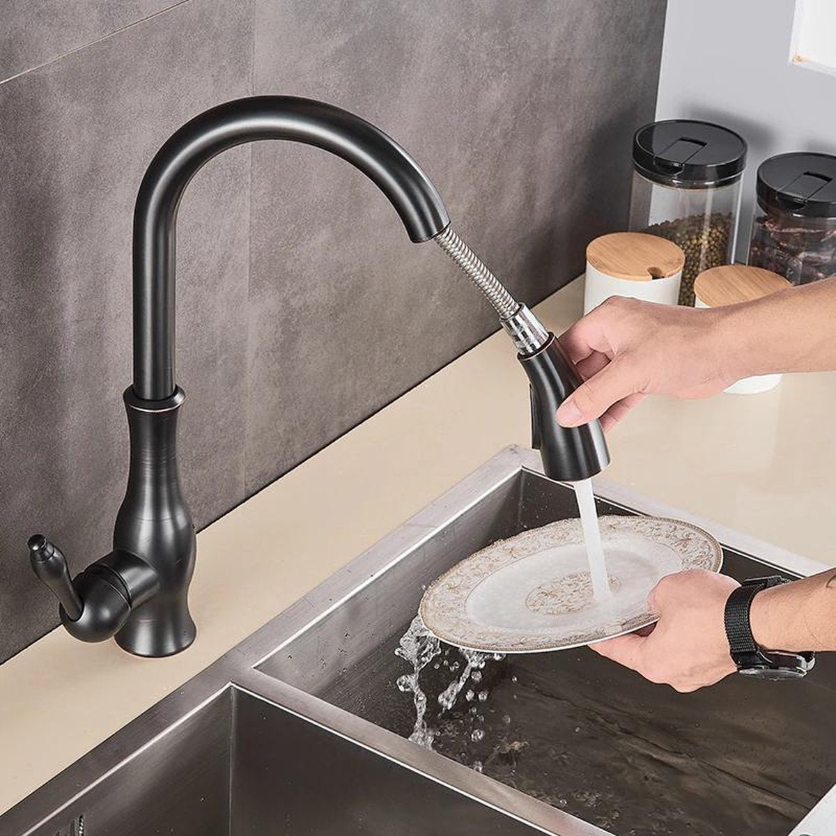 Moderne Keukenmengkraan met Uittrekbare Sproeier voor Flexibel Dagelijks Gebruik