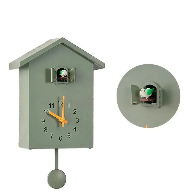 Koekoeksklok met Slinger en Automatische Nachtmodus