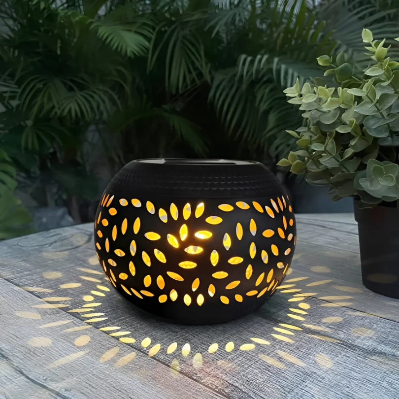 Solar Tuinlamp Met Decoratief Lichtpatroon Voor Sfeervolle Buitenverlichting
