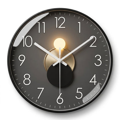 Ronde Wandklok Met Donker Uurwerk, Driedimensionaal Detail En Dagelijks Strak Design