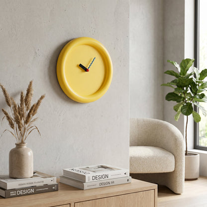 Wandklok Met Ronde Vorm En Decoratieve Memphis Uitstraling Voor Moderne Interieurs