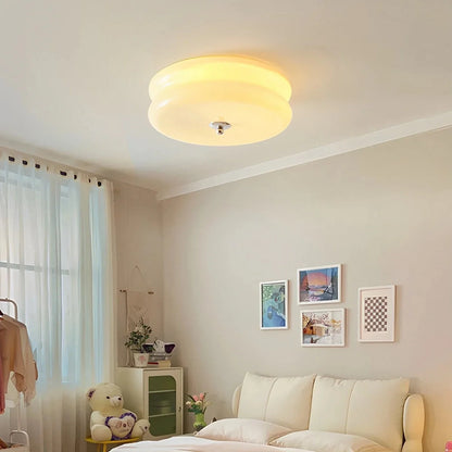 Art Deco Plafondlamp Met Gelaagde Glazen Kap Voor Tijdloze Sfeerverlichting