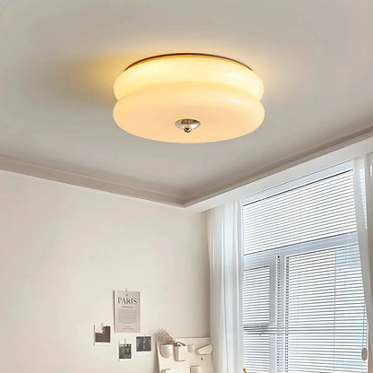 Art Deco Plafondlamp Met Gelaagde Glazen Kap Voor Tijdloze Sfeerverlichting
