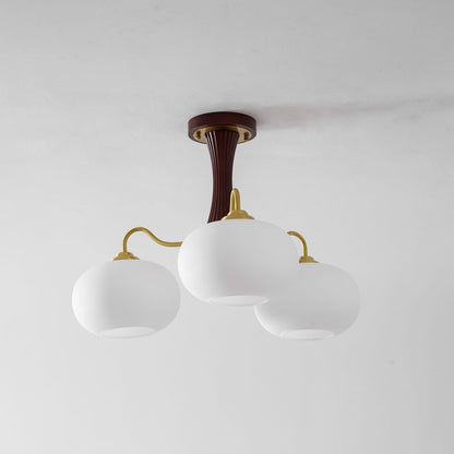 Retro Plafondlamp Met Glazen Kappen En Messing Armen