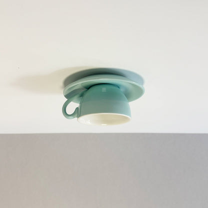 Retro Plafondlamp Met Theekopjesdesign Voor Speelse Interieurs
