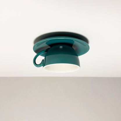 Retro Plafondlamp Met Theekopjesdesign Voor Speelse Interieurs