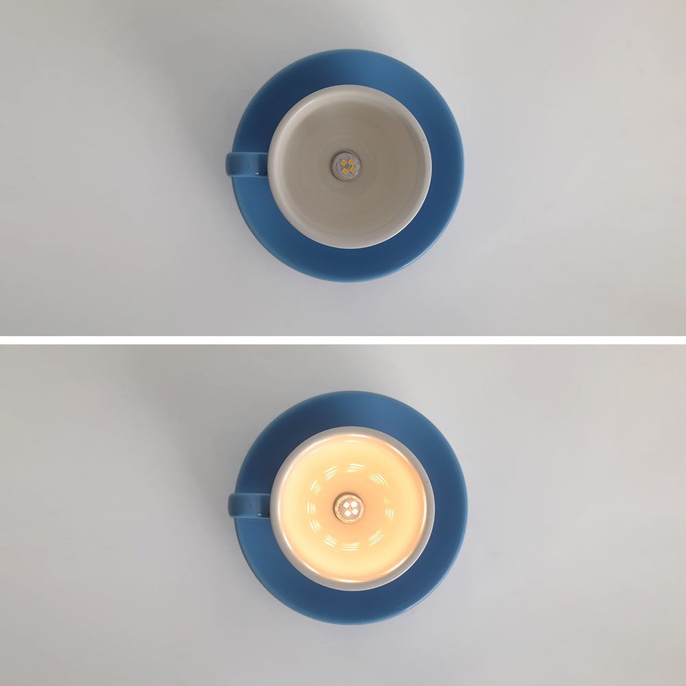 Retro Plafondlamp Met Theekopjesdesign Voor Speelse Interieurs