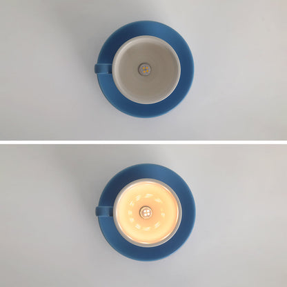 Retro Plafondlamp Met Theekopjesdesign Voor Speelse Interieurs
