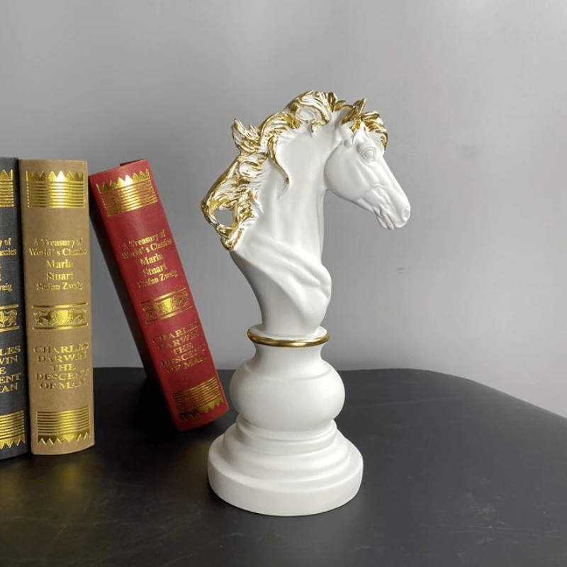Decoratieve Schaakfiguren Met Klassieke Vorm En Gedetailleerde Afwerking Voor Interieuraccenten