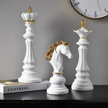 Decoratieve Schaakfiguren Met Klassieke Vorm En Gedetailleerde Afwerking Voor Interieuraccenten