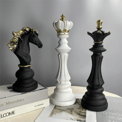 Decoratieve Schaakfiguren Met Klassieke Vorm En Gedetailleerde Afwerking Voor Interieuraccenten