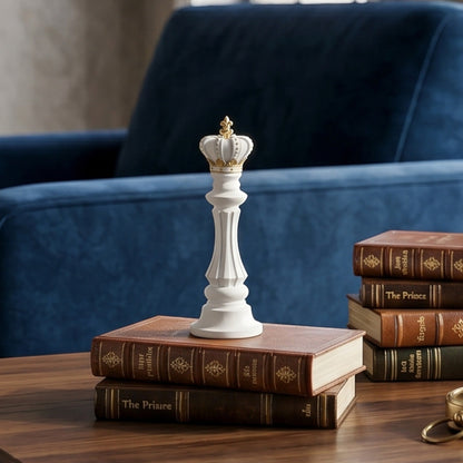 Decoratieve Schaakfiguren Met Klassieke Vorm En Gedetailleerde Afwerking Voor Interieuraccenten