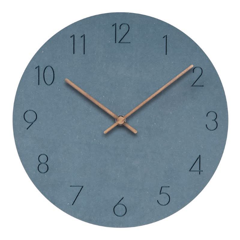 Minimalistische Wandklok met Stil Uurwerk en Walnotenhouten Wijzers