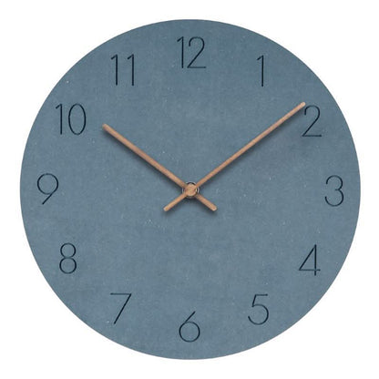 Minimalistische Wandklok met Stil Uurwerk en Walnotenhouten Wijzers