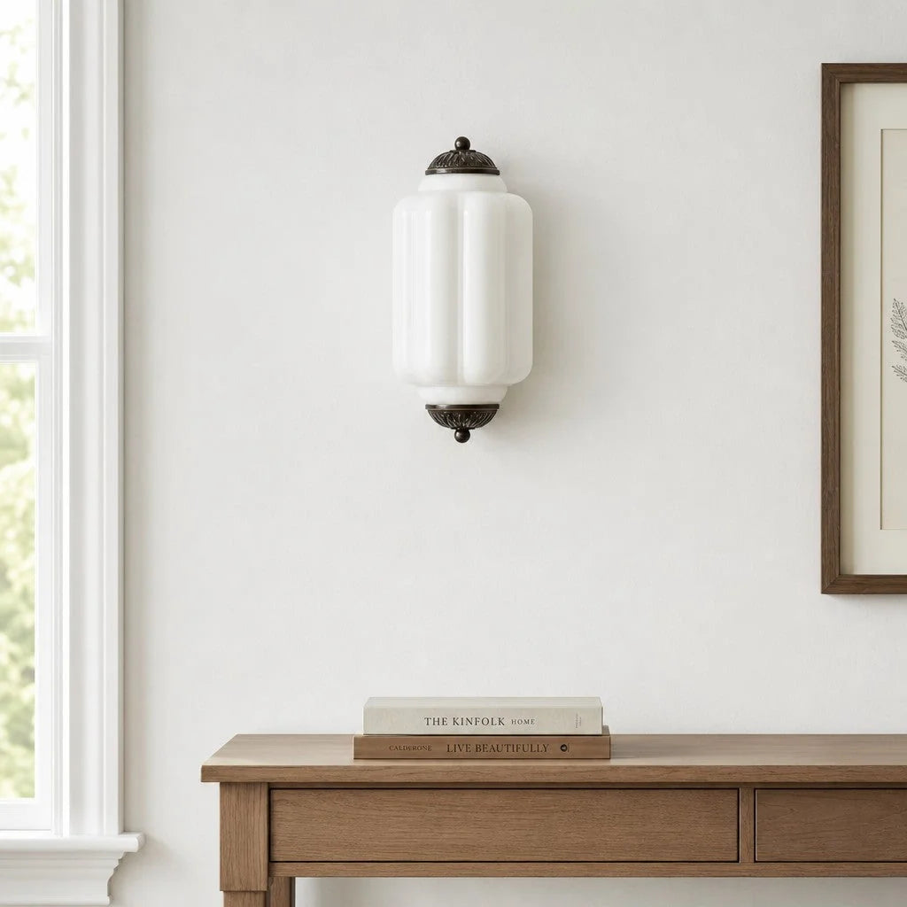 Art Deco Wandlamp met Geribbelde Glazen Kap