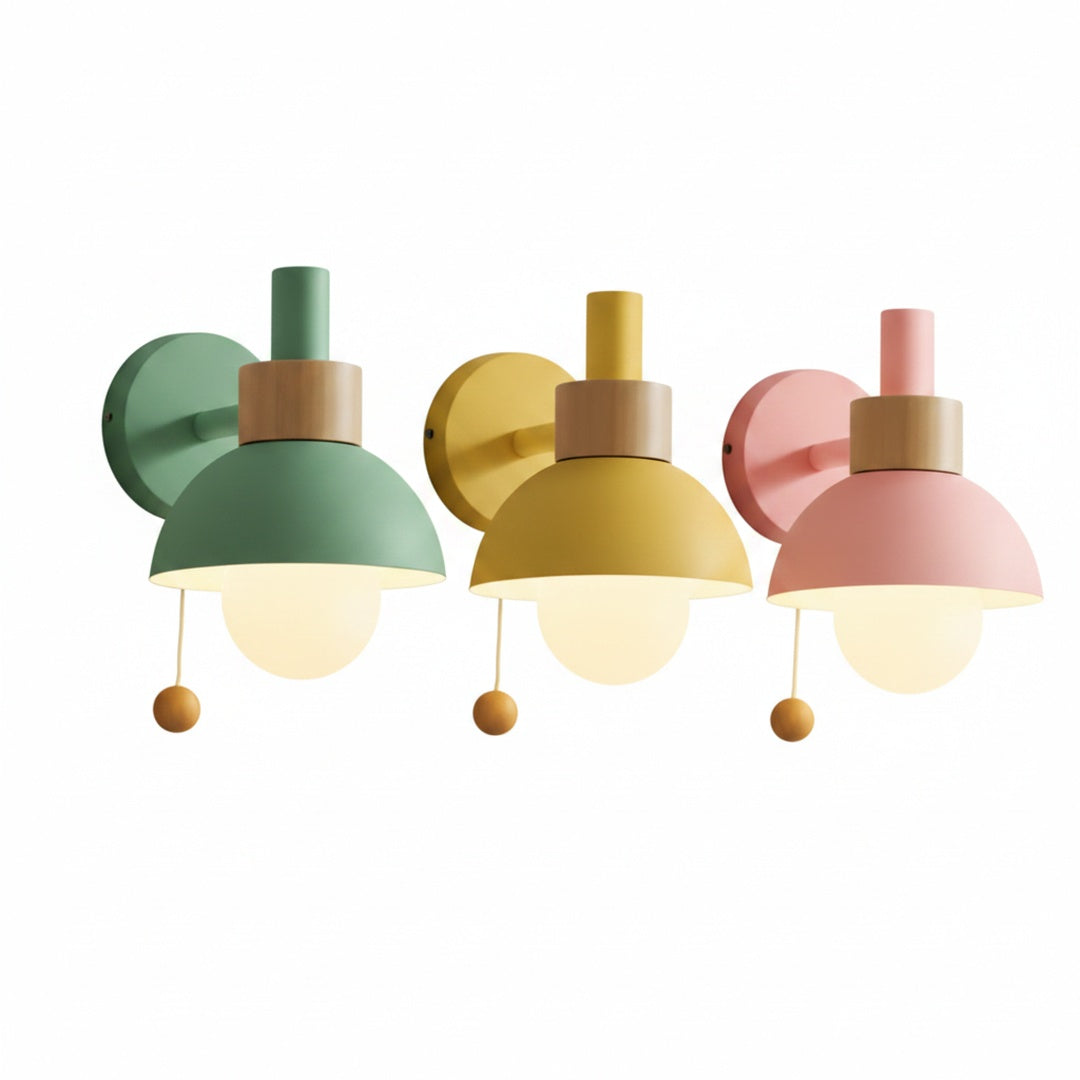 Scandinavische Wandlamp Met Koepelkap En Trekkoordschakelaar