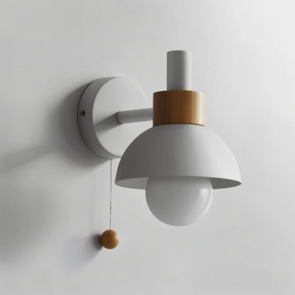 Scandinavische Wandlamp Met Koepelkap En Trekkoordschakelaar