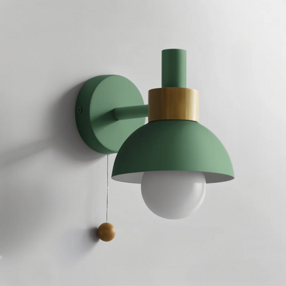 Scandinavische Wandlamp Met Koepelkap En Trekkoordschakelaar