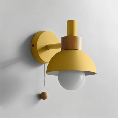 Scandinavische Wandlamp Met Koepelkap En Trekkoordschakelaar