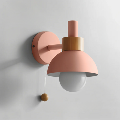 Scandinavische Wandlamp Met Koepelkap En Trekkoordschakelaar