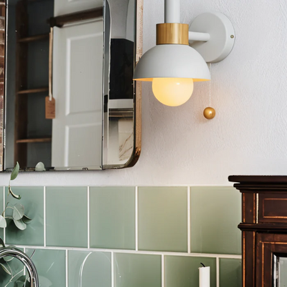 Scandinavische Wandlamp Met Koepelkap En Trekkoordschakelaar